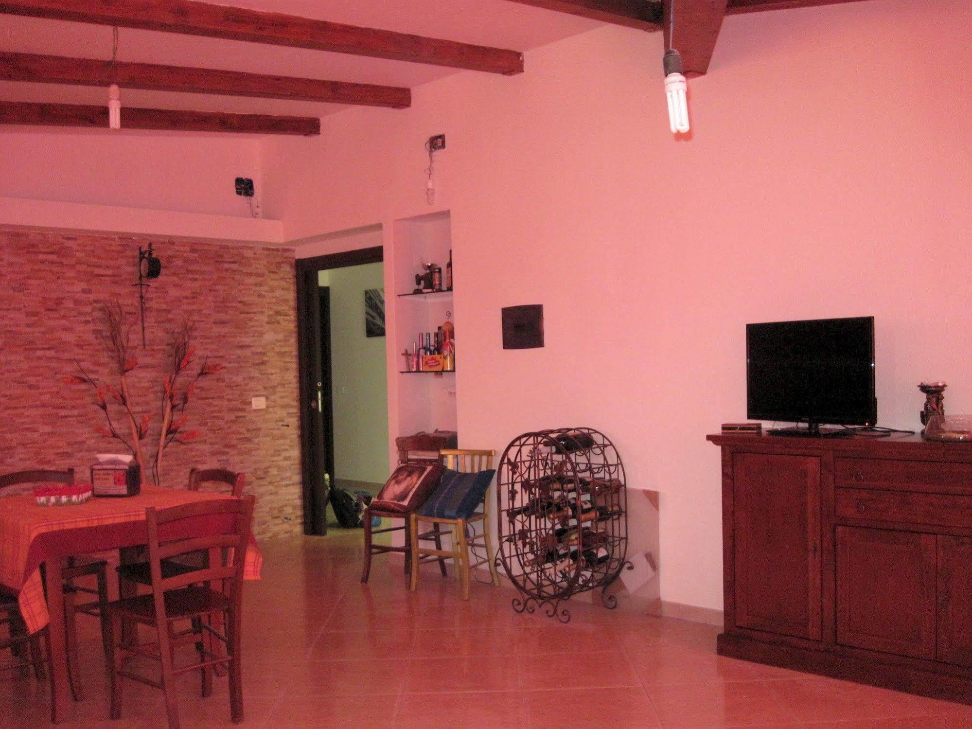 Anthea Dell' Etna Bed & Breakfast Santa Venerina Eksteriør bilde